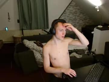 tomtimon11 — 24/7 stream, No Interaction, Mic Off | #male #greeneyes #friend #room #voyeur