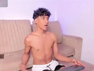 Freechat twinksboys_23 on Chaturbate