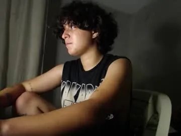 Freechat yoonbum_ on Chaturbate