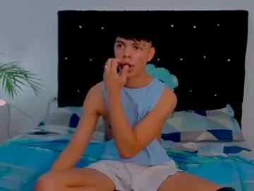 Freechat zacktorres_ on Chaturbate