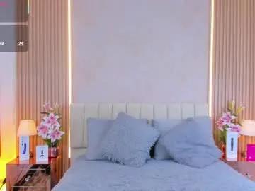 Freechat zoebarlowe on Chaturbate