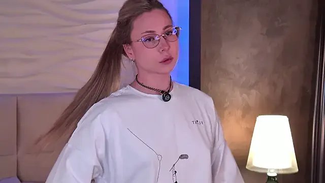 -SaraBlack- on StripChat