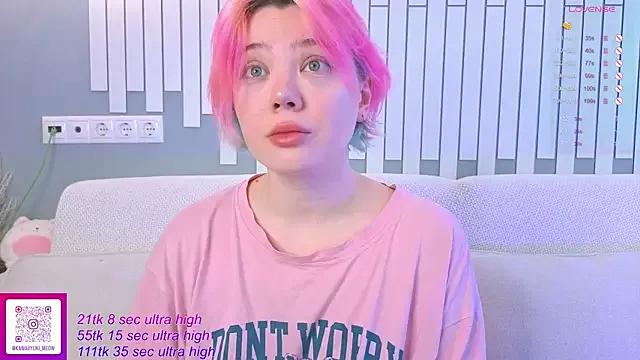 __KawaiiYuki__ on StripChat 