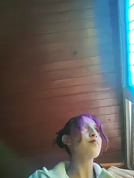 StripChat _Laary_Lily is Freechat _Laary_Lily — SOMEONE TOUCH MY TITS!