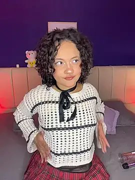 _sarahRose on StripChat