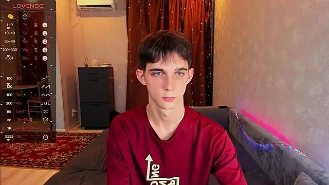 Aaron_Boom on StripChat 