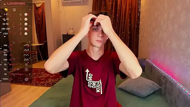 Aaron_Boom on StripChat 