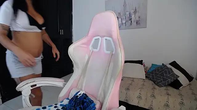 Freechat abby_tgn on StripChat