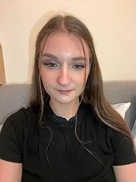 AdelinaEmber — Teasing ass 