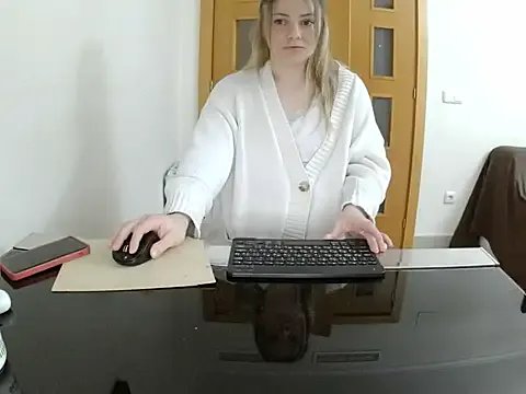 Adelyxveex on StripChat