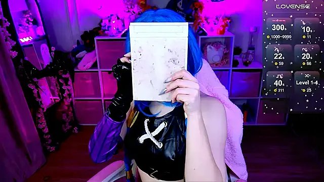 Freechat Aki__Ra on StripChat