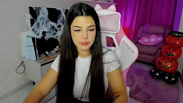 Freechat AlluringAriel on StripChat