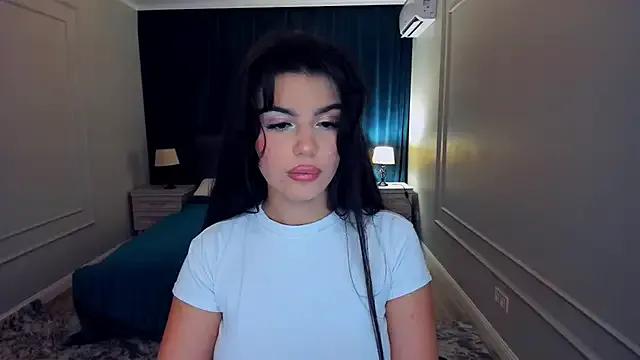 Freechat AlluringAriel on StripChat