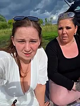 Freechat AmazingCurvy on StripChat