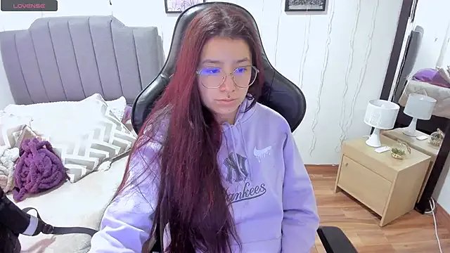 Amy_joones — Sensual twerk explicit + hard spanks