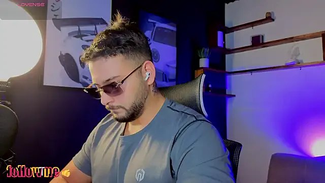 Andrew_Brown on StripChat