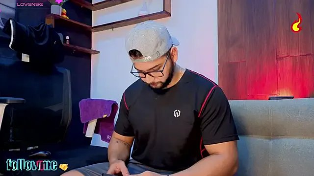 Andrew_Brown on StripChat