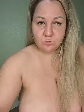 AnnaCurvy — I love feeling vibrations in my pussy