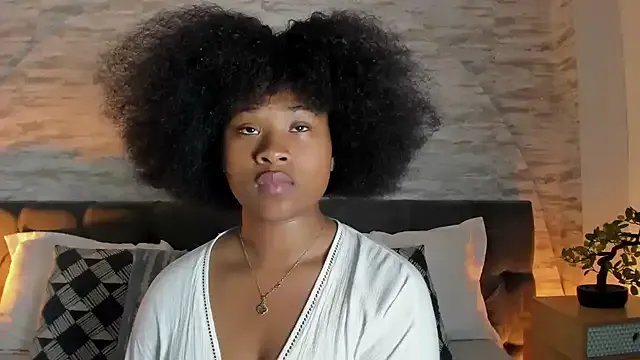 Anneth__M on StripChat 