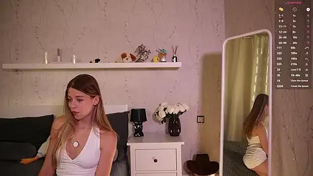 Freechat AnneVerity on StripChat