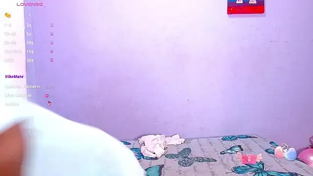 Freechat antonella_wolfe on StripChat