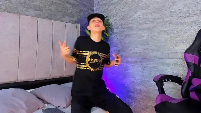 ArthurCox on StripChat