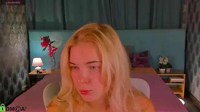 Freechat Aurora_Bennet on StripChat