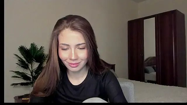 Aurora_Glow21 on StripChat