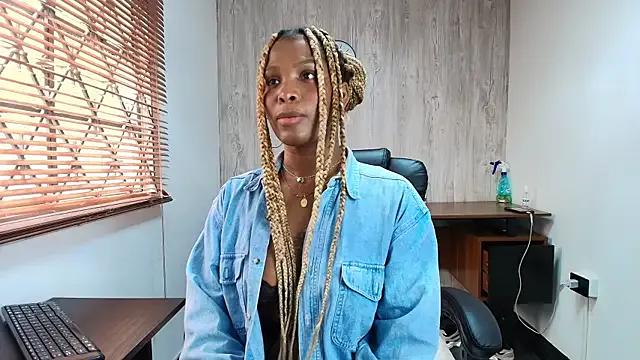 Freechat AuroraBrow on StripChat