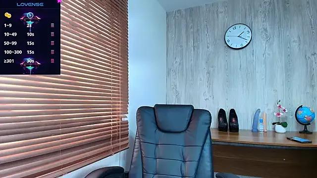 Freechat AuroraBrow on StripChat