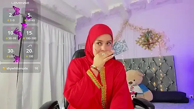 BadraSaadi on StripChat