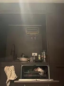 Bella-Tight on StripChat 