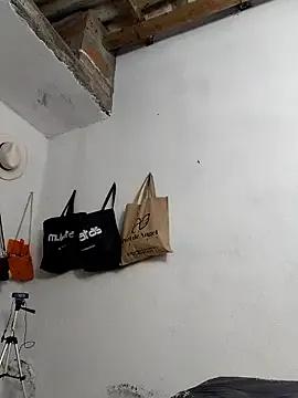 Freechat bella_exotichot_ on StripChat