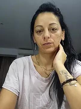 Freechat bruneta_sexy23 on StripChat