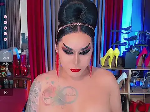 Freechat bubblebuttkate on StripChat