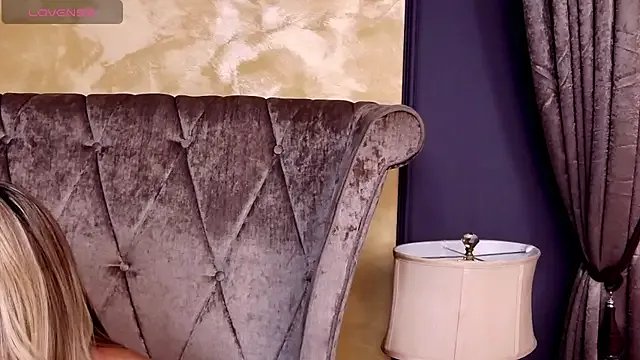 Freechat BustyGizelle on StripChat