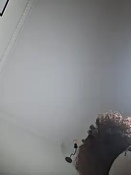 bustytemptress1 on StripChat