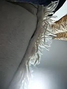 bustytemptress1 on StripChat