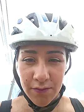 Freechat CAROLINE__07 on StripChat