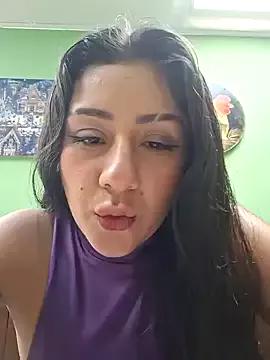 Freechat CAROLINE__07 on StripChat