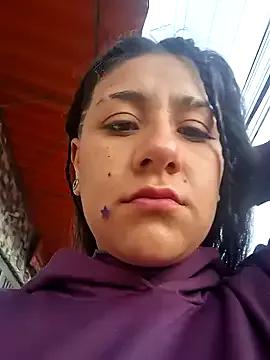 Freechat CAROLINE__07 on StripChat