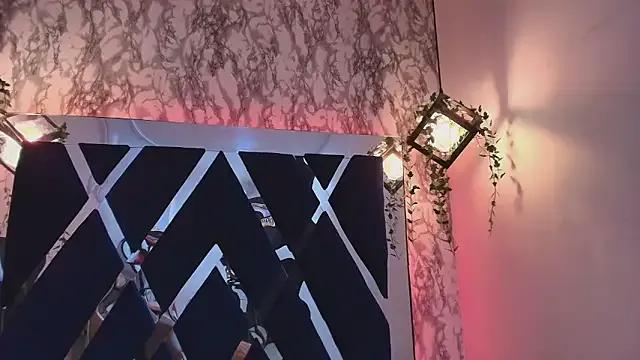 Freechat charlotte_bluee on StripChat