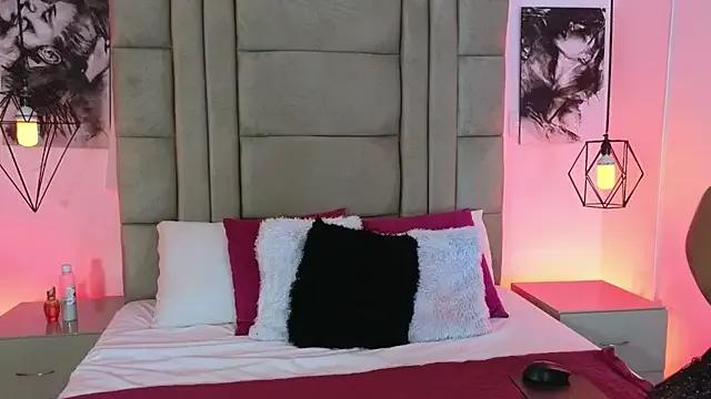 Freechat Charlotteto_ on StripChat