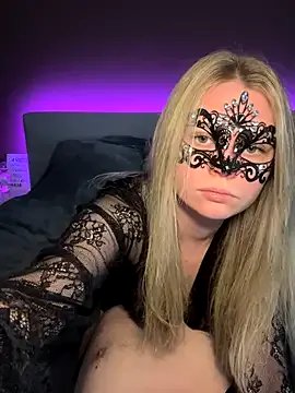 Cherrycolada on StripChat