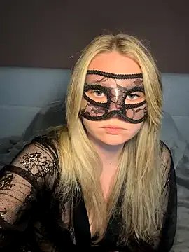 Cherrycolada on StripChat