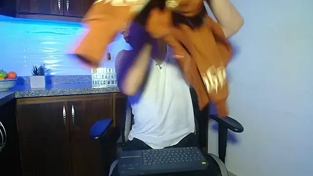 Freechat chris_evans27 on StripChat