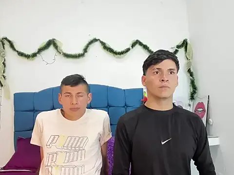 CoupleFire_ on StripChat