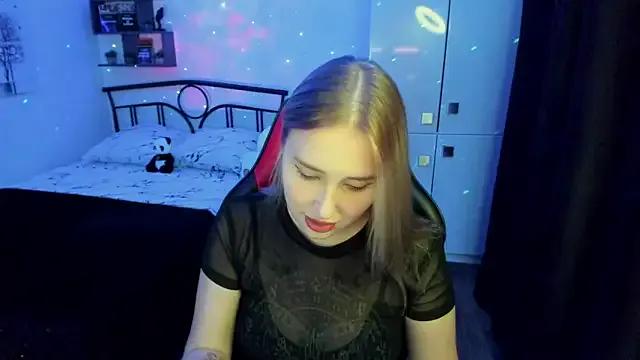 Freechat CrazyBitchInLace on StripChat