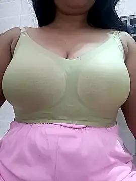 Group cute-mahek on StripChat