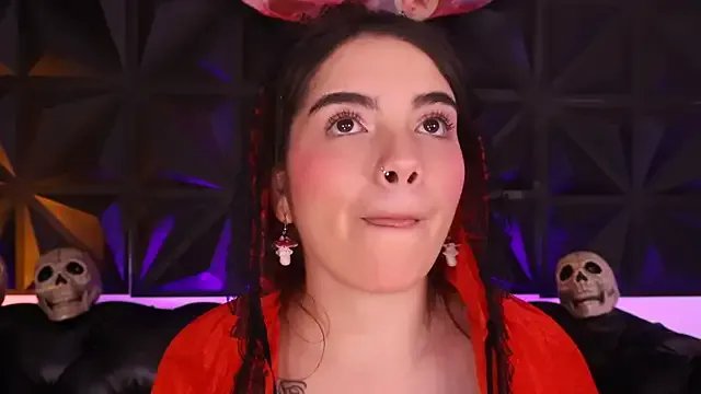 DaphneGlas on StripChat